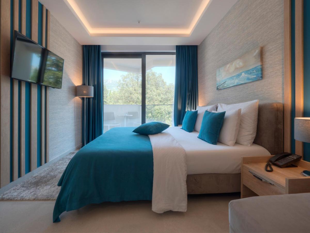 Hotel Montenegro Budva Bagian luar foto