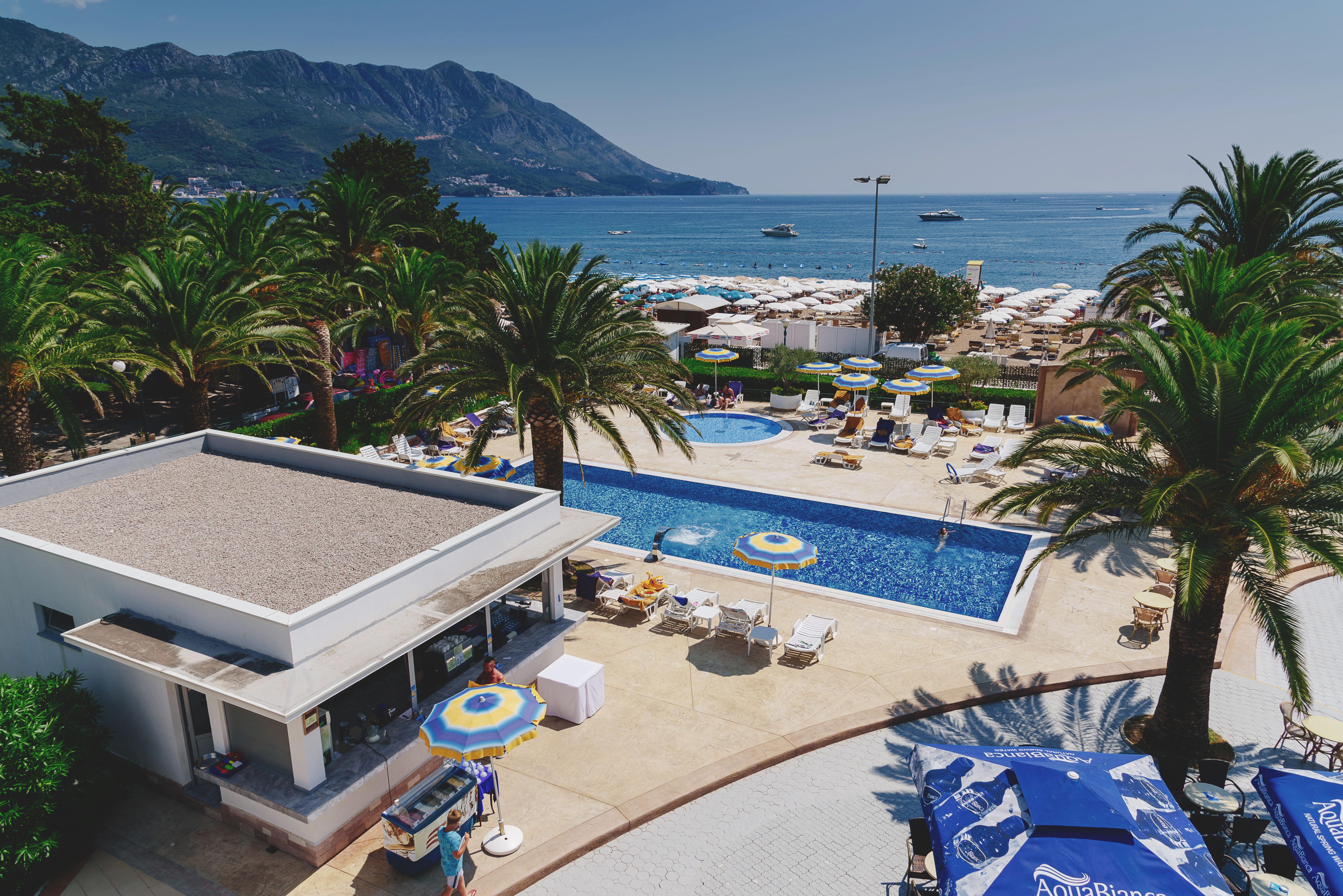 Hotel Montenegro Budva Bagian luar foto
